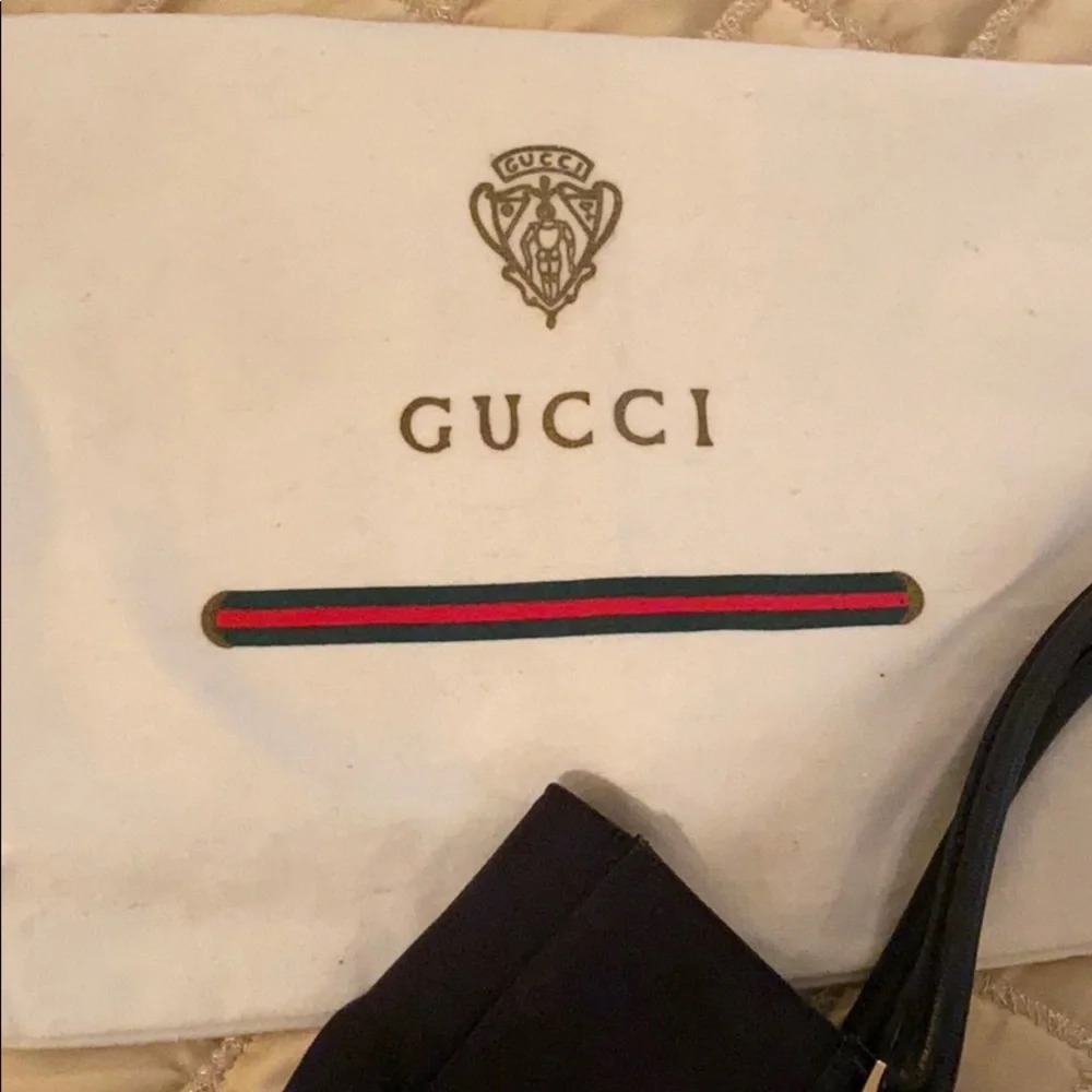 Authentic Gucci canvas and leather handbag in very good condition 13” X 9” X 2” - Picture 2 of 8